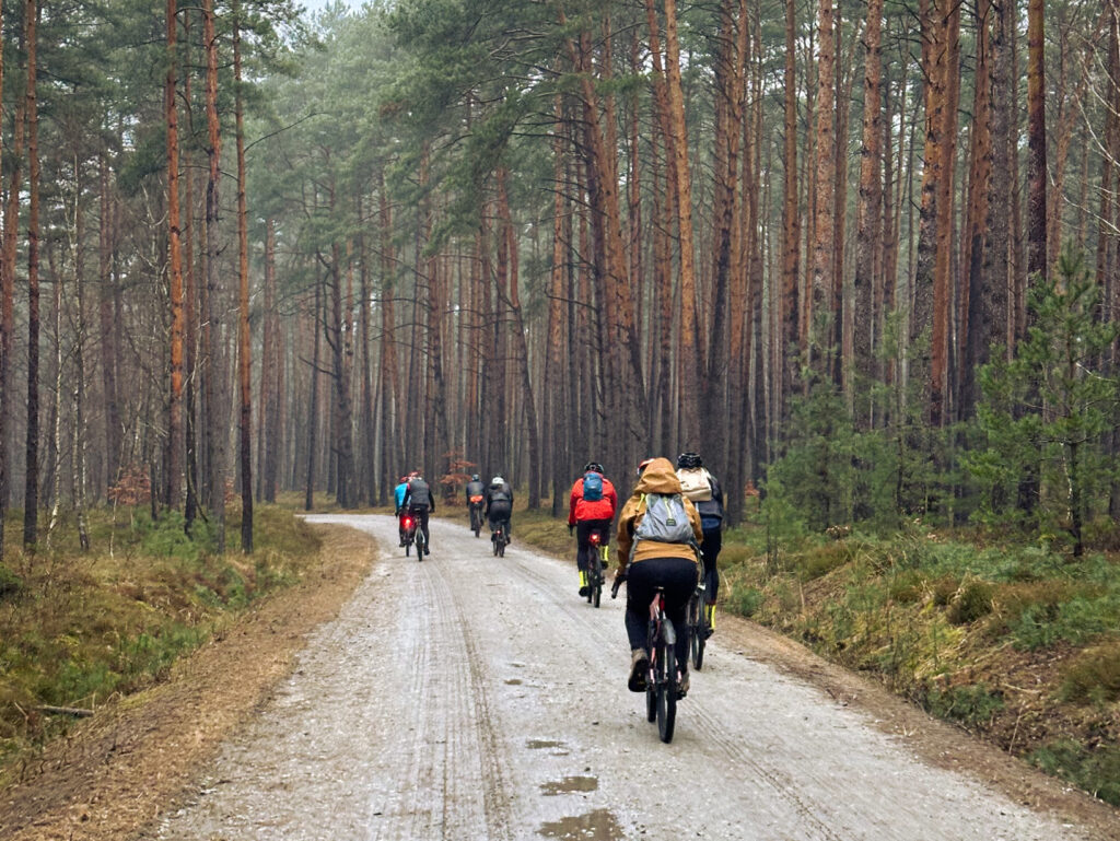 Rowerowa Setka dla WOŚP z Warta Gravel i Sztab WOŚP Oborniki